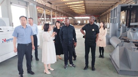 華仕達采用智能控制系統的噴涂纏繞管道生產(chǎn)線(xiàn)